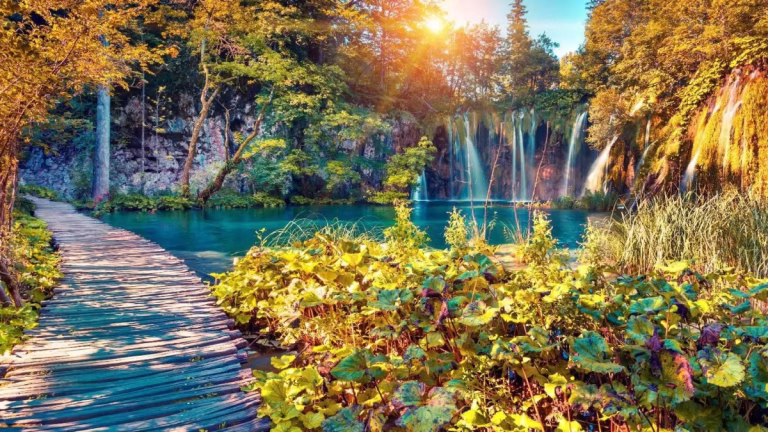 What to See at Plitvice Lakes